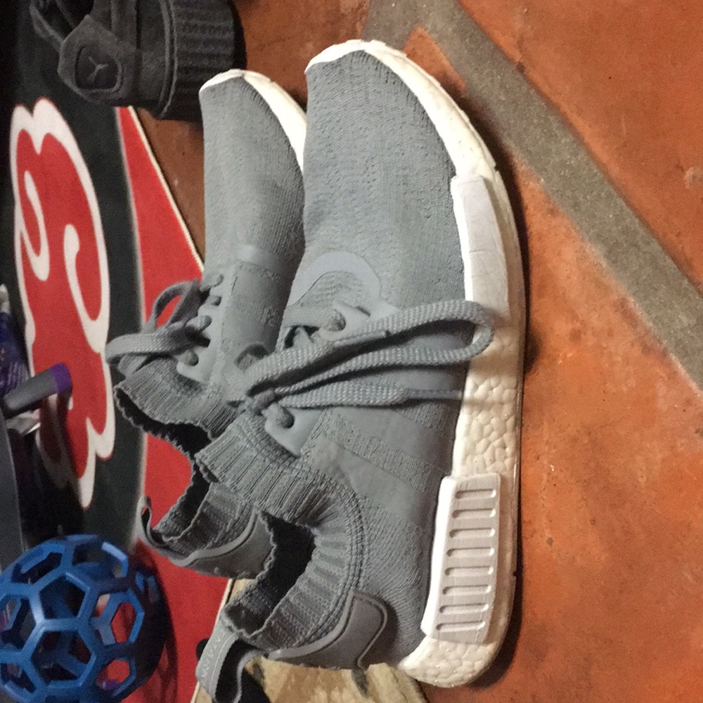 Grey NMD R1s